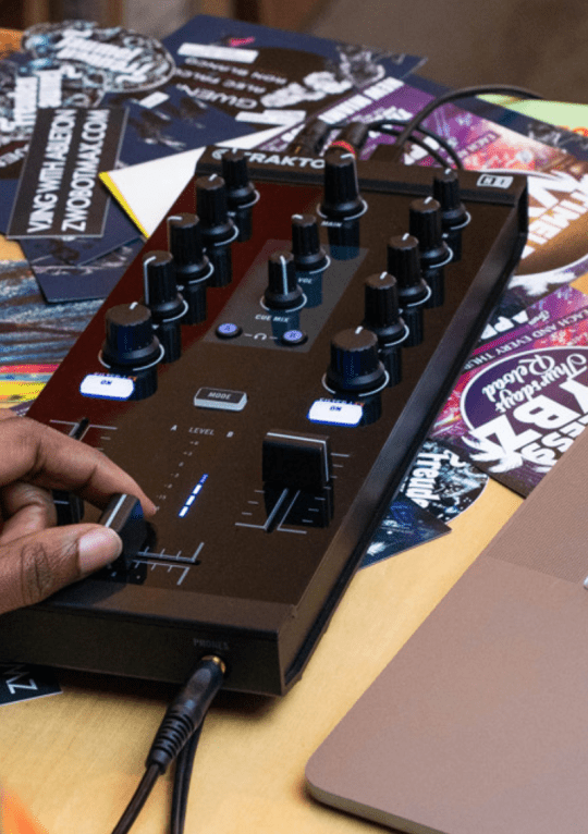 Native Instruments TRAKTOR Kontrol Z1 - VHE Shop